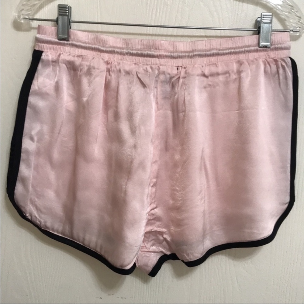 FOREVER 21 Shorts Light Pink & - Picture 2 of 7